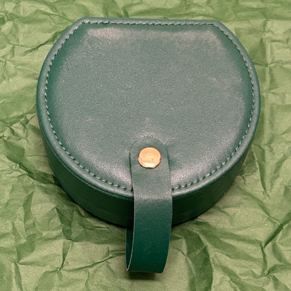 Elegant Green Jewelry Case